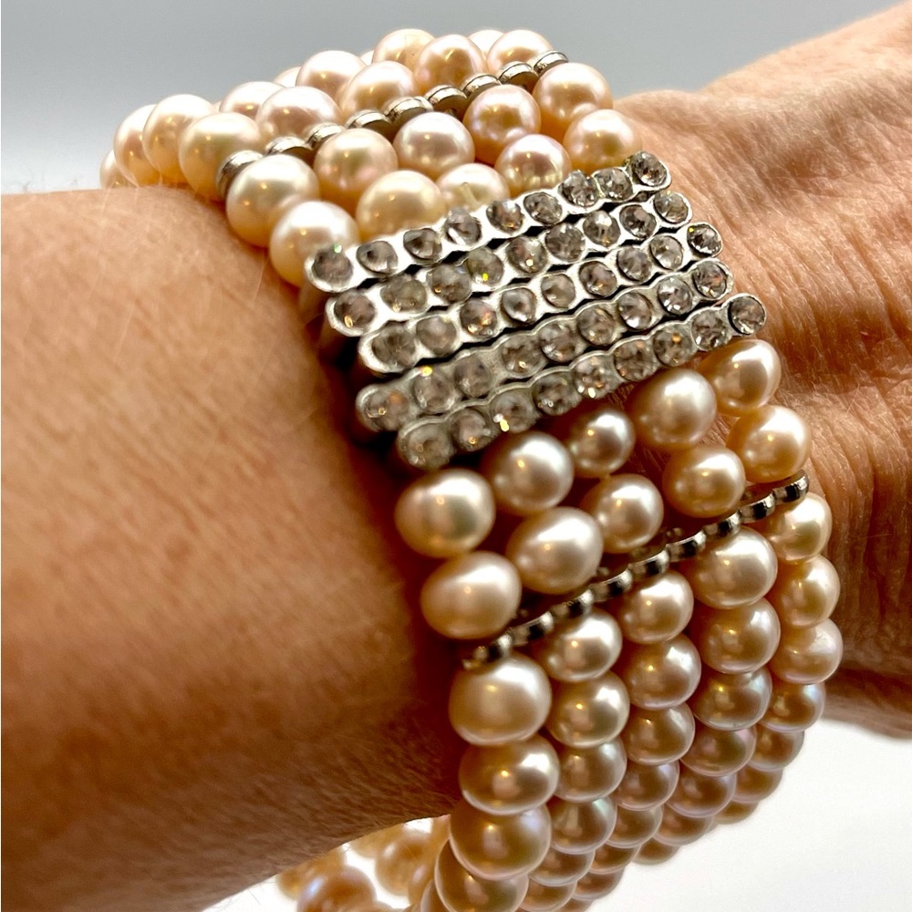 NWT BLUSH FRESHWATER PEARL 5-STRAND STRETCH BRACELET WITH SILVER CRYSTAL ACCENTS
